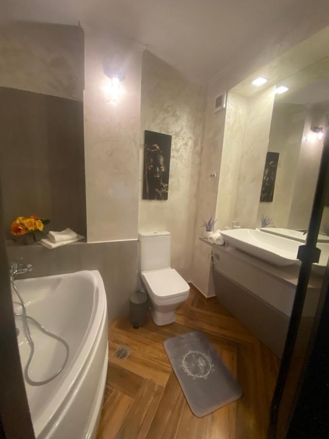 Victoriei Deluxe Suites Bucureşti Ngoại thất bức ảnh