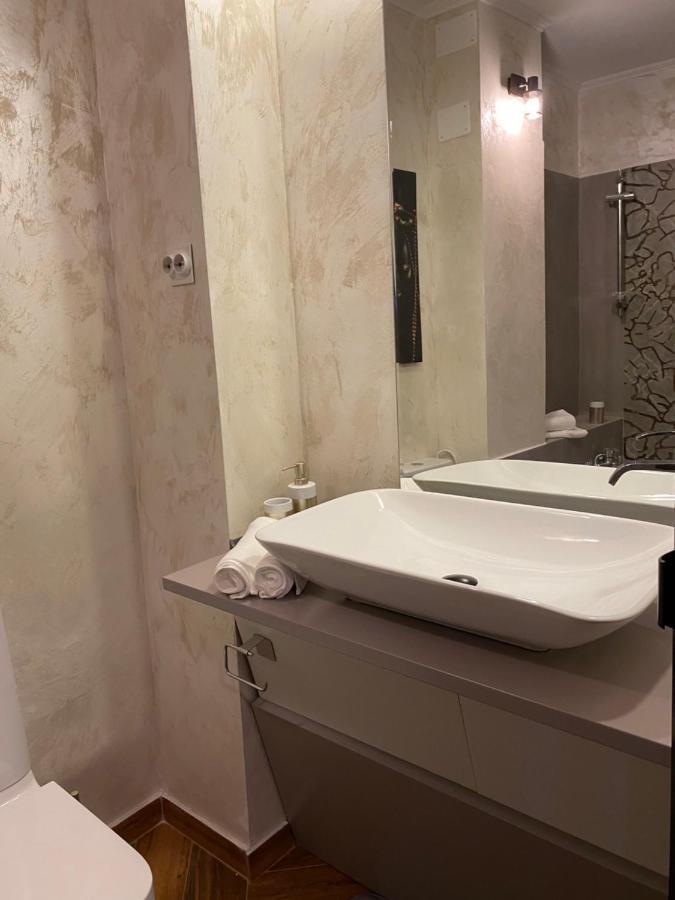 Victoriei Deluxe Suites Bucureşti Ngoại thất bức ảnh